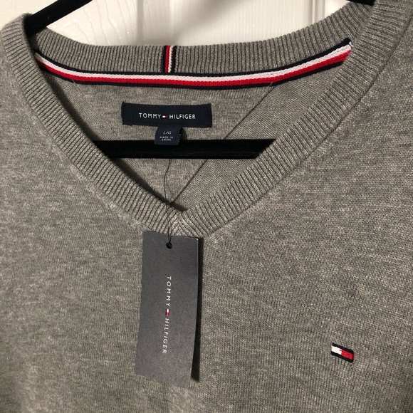 Mens Size Large Grey Tommy Hilfiger Sweater - Picture 2 of 4